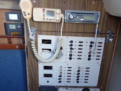 c25_radios_2403_Js.jpg